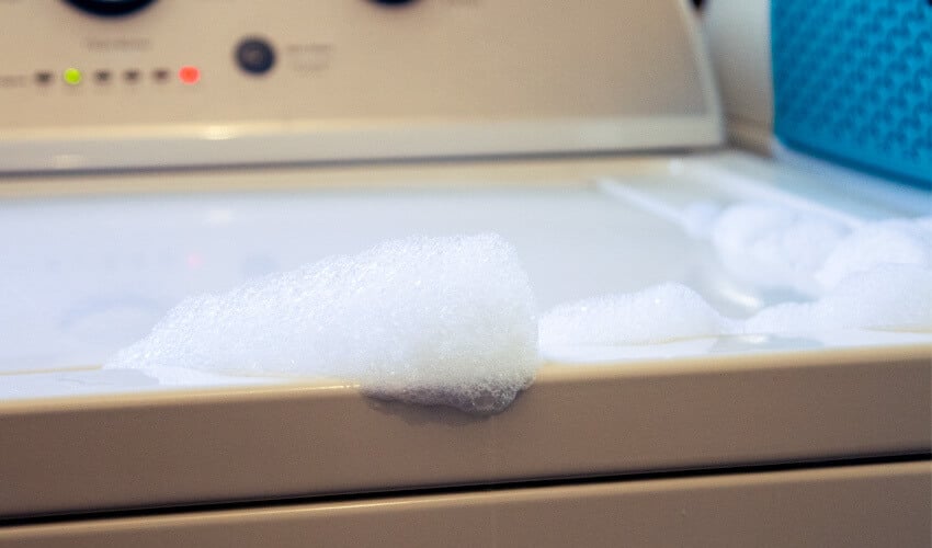 MRA_OUW_GetRidOfSudsInWashingMachine_BlogPhoto_Jan20_20191219 image